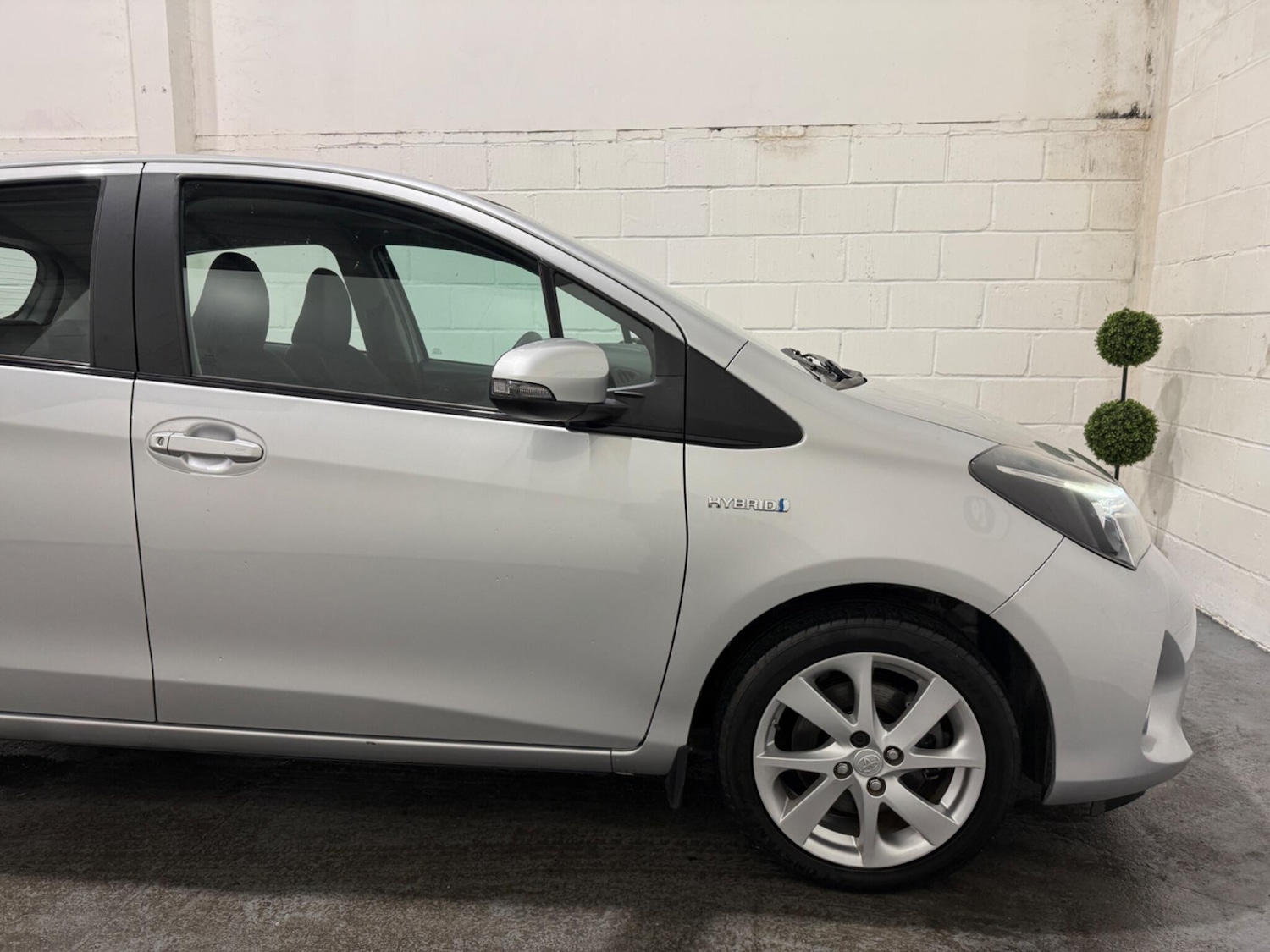 Used Toyota Yaris 2014 for sale - 76898825: Photo 14