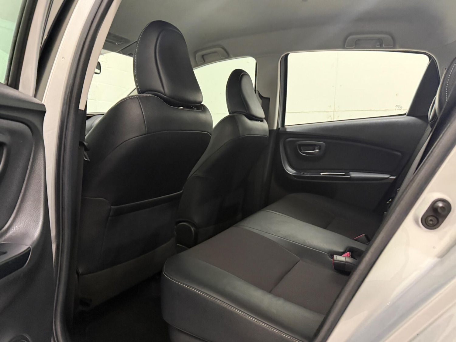 Used Toyota Yaris 2014 for sale - 76898825: Photo 26