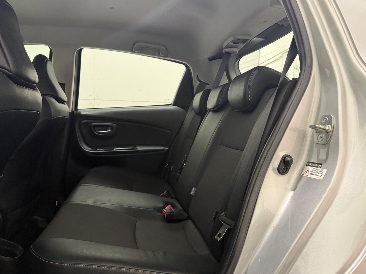 Used Toyota Yaris 2014 for sale - 76898825: Photo 28