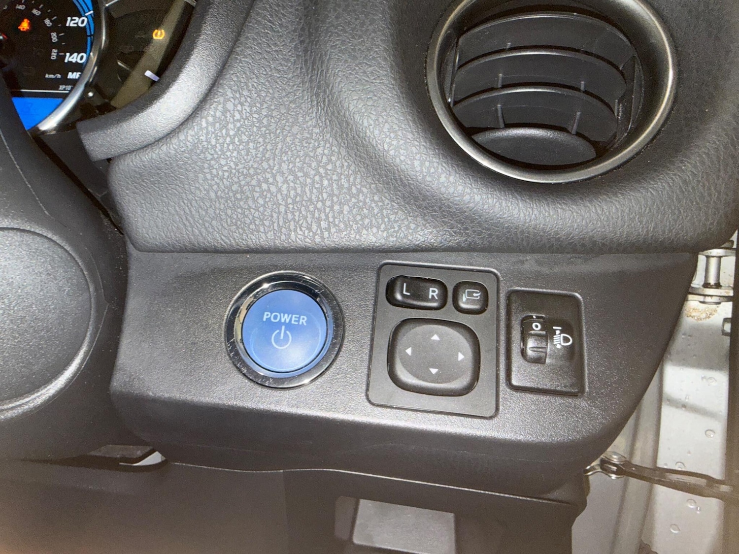 Used Toyota Yaris 2014 for sale - 76898825: Photo 29