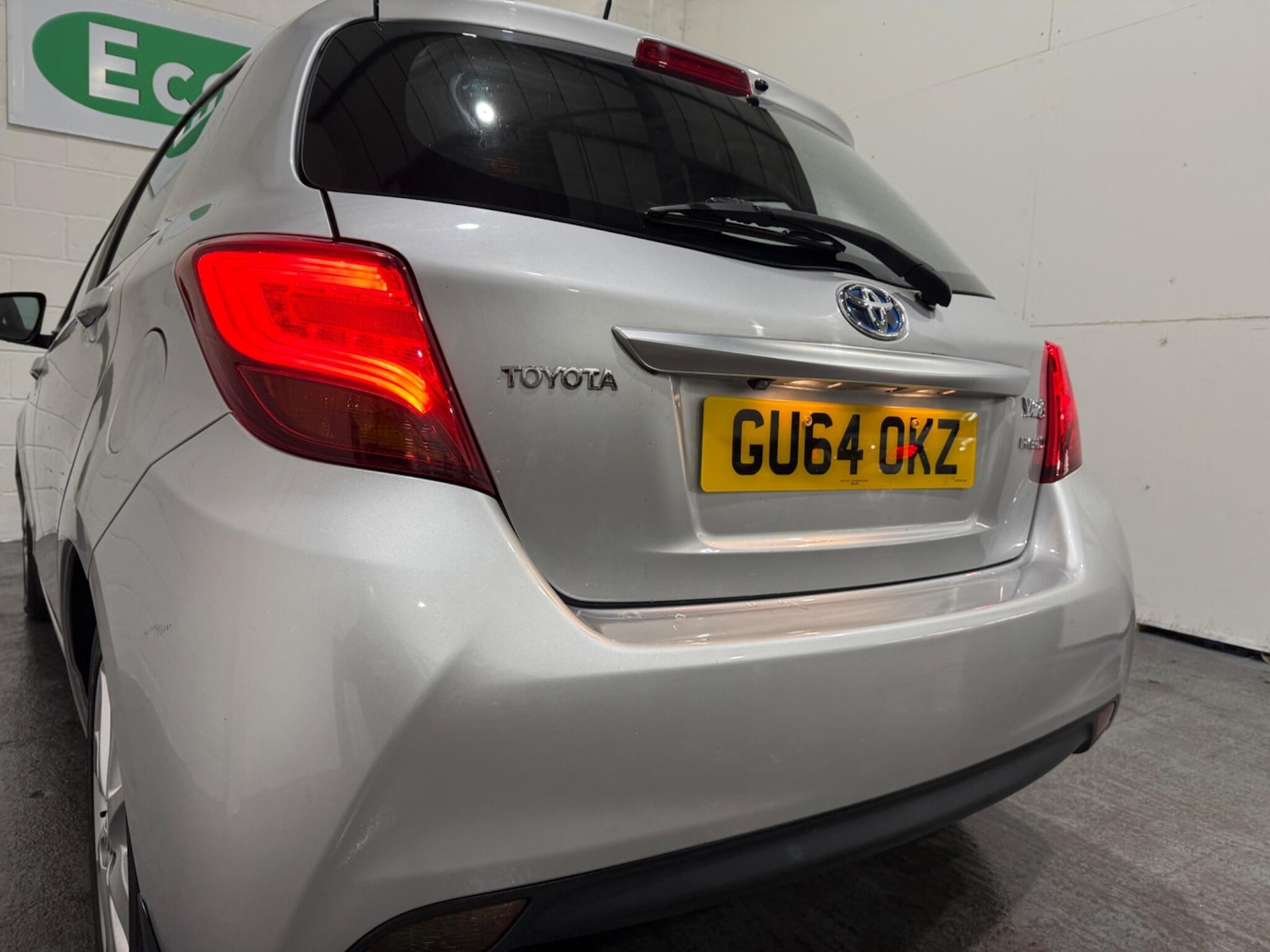 Used Toyota Yaris 2014 for sale - 76898825: Photo 44