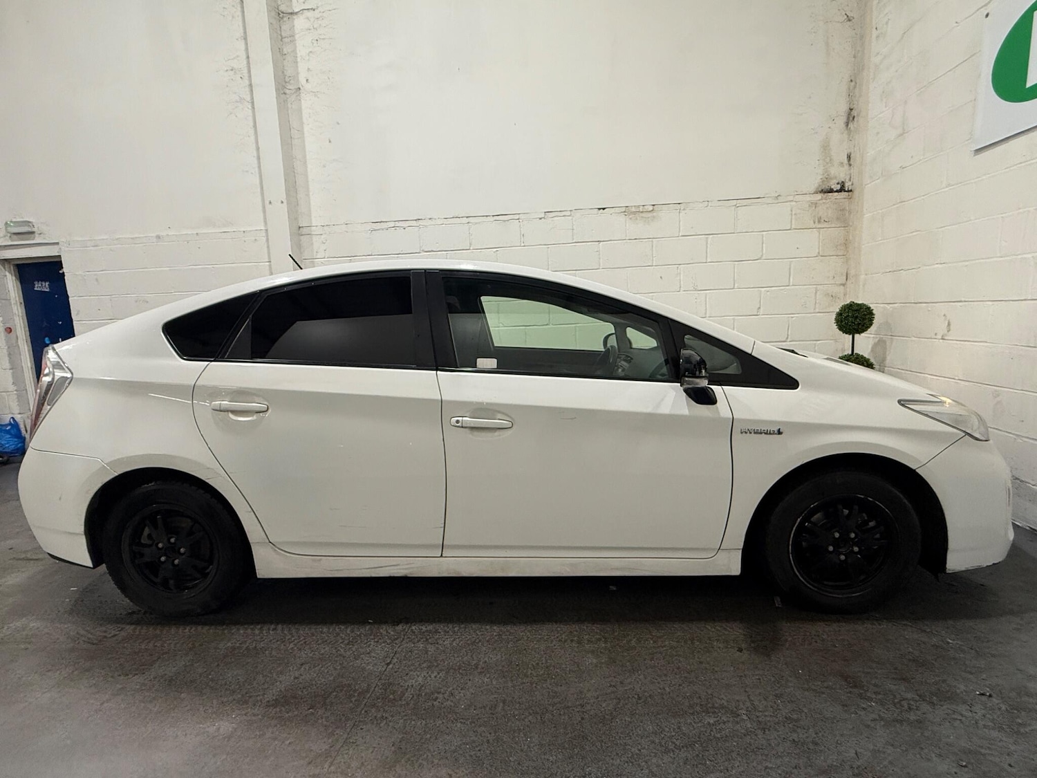 Used Toyota Prius 2014 for sale - 77305769: Photo 11