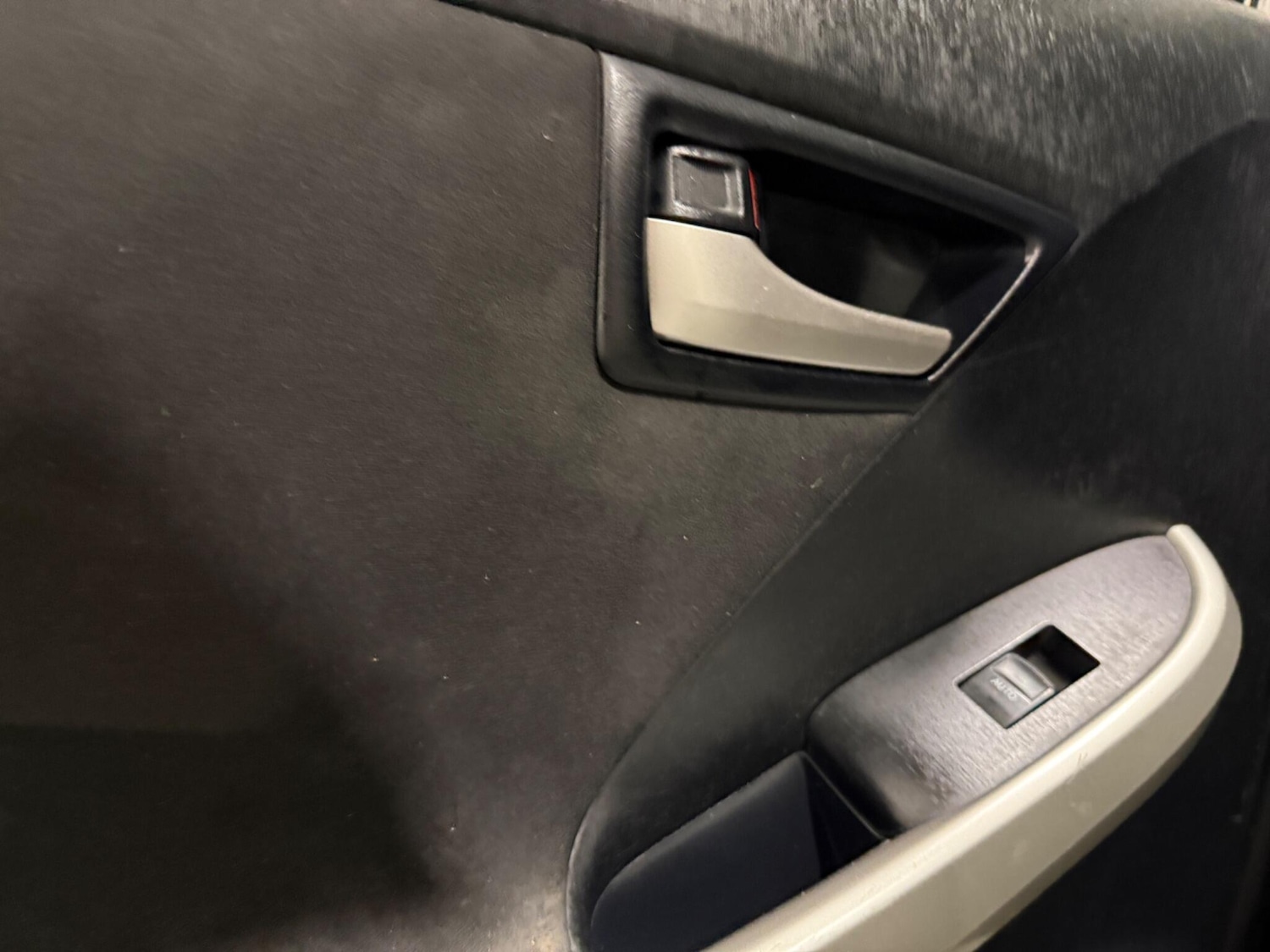 Used Toyota Prius 2014 for sale - 77305769: Photo 28