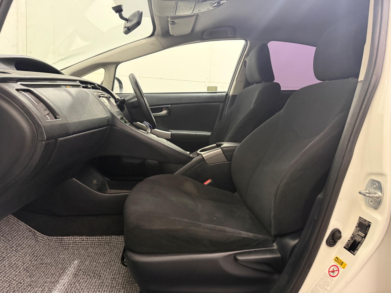 Used Toyota Prius 2014 for sale - 77305769: Photo 32