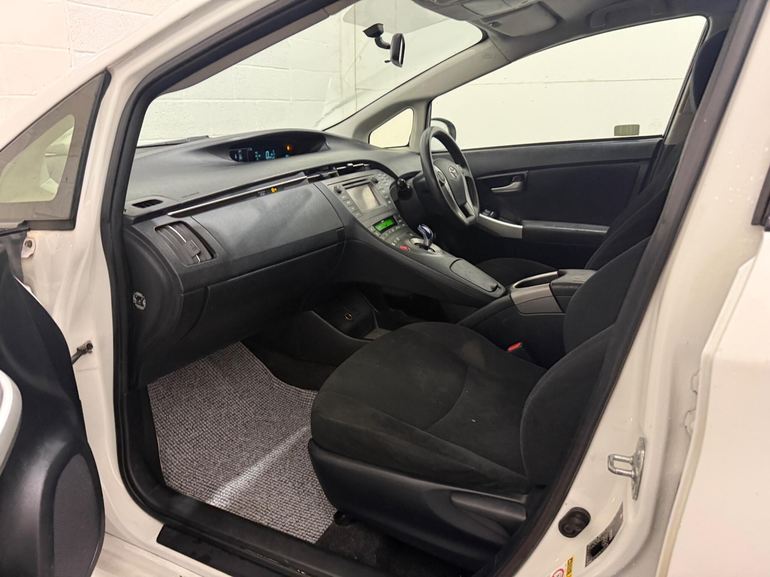 Used Toyota Prius 2014 for sale - 77305769: Photo 33