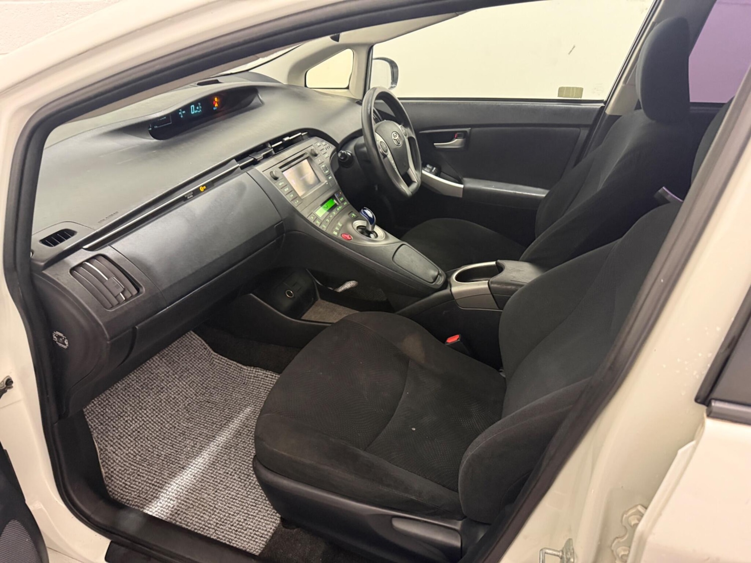 Used Toyota Prius 2014 for sale - 77305769: Photo 34