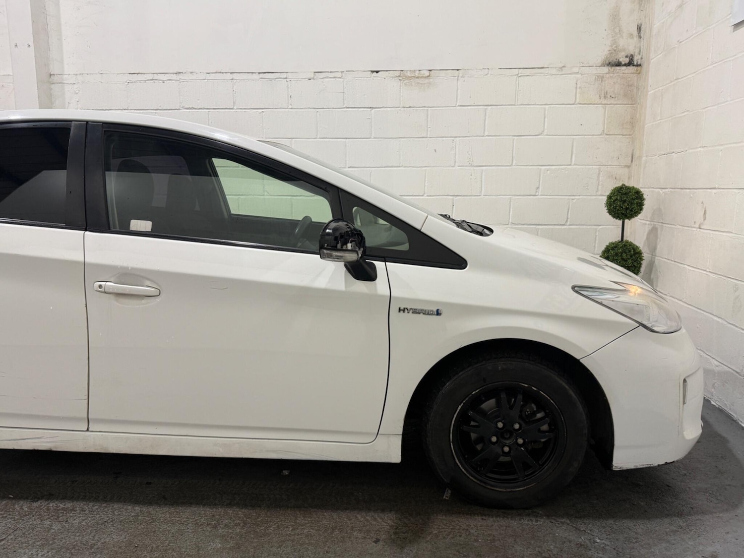 Used Toyota Prius 2014 for sale - 77305769: Photo 5