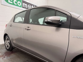Used Toyota Yaris 2015 for sale - 78776460: Photo