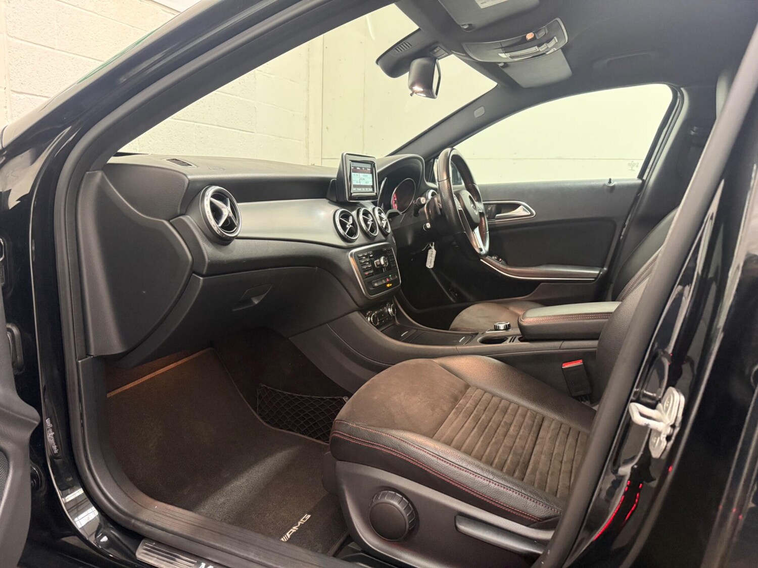 Used Mercedes-Benz GLA 2015 for sale - 77633523: Photo 36