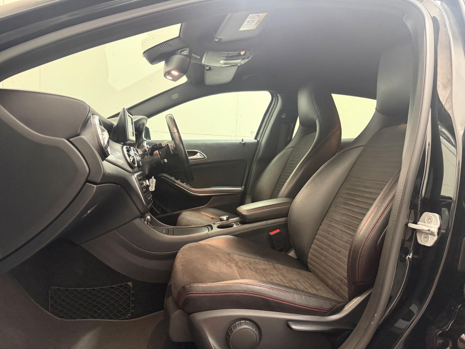 Used Mercedes-Benz GLA 2015 for sale - 77633523: Photo 38