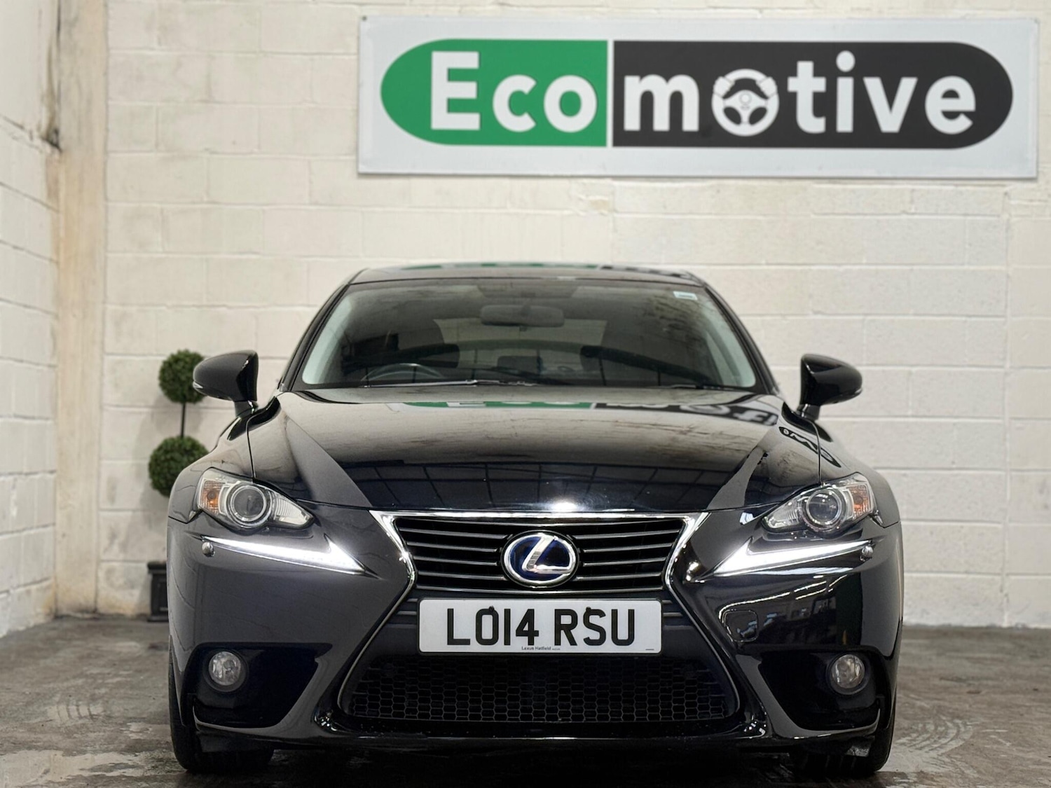 Used Lexus IS 2014 for sale - 77799305: Photo 2