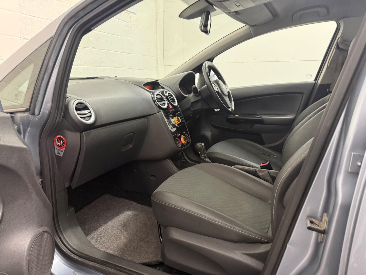 Used Vauxhall Corsa 2008 for sale - 77624965: Photo 44