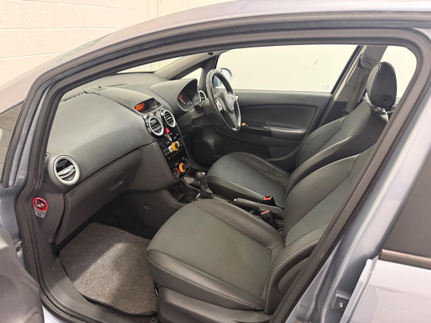 Used Vauxhall Corsa 2008 for sale - 77624965: Photo 46