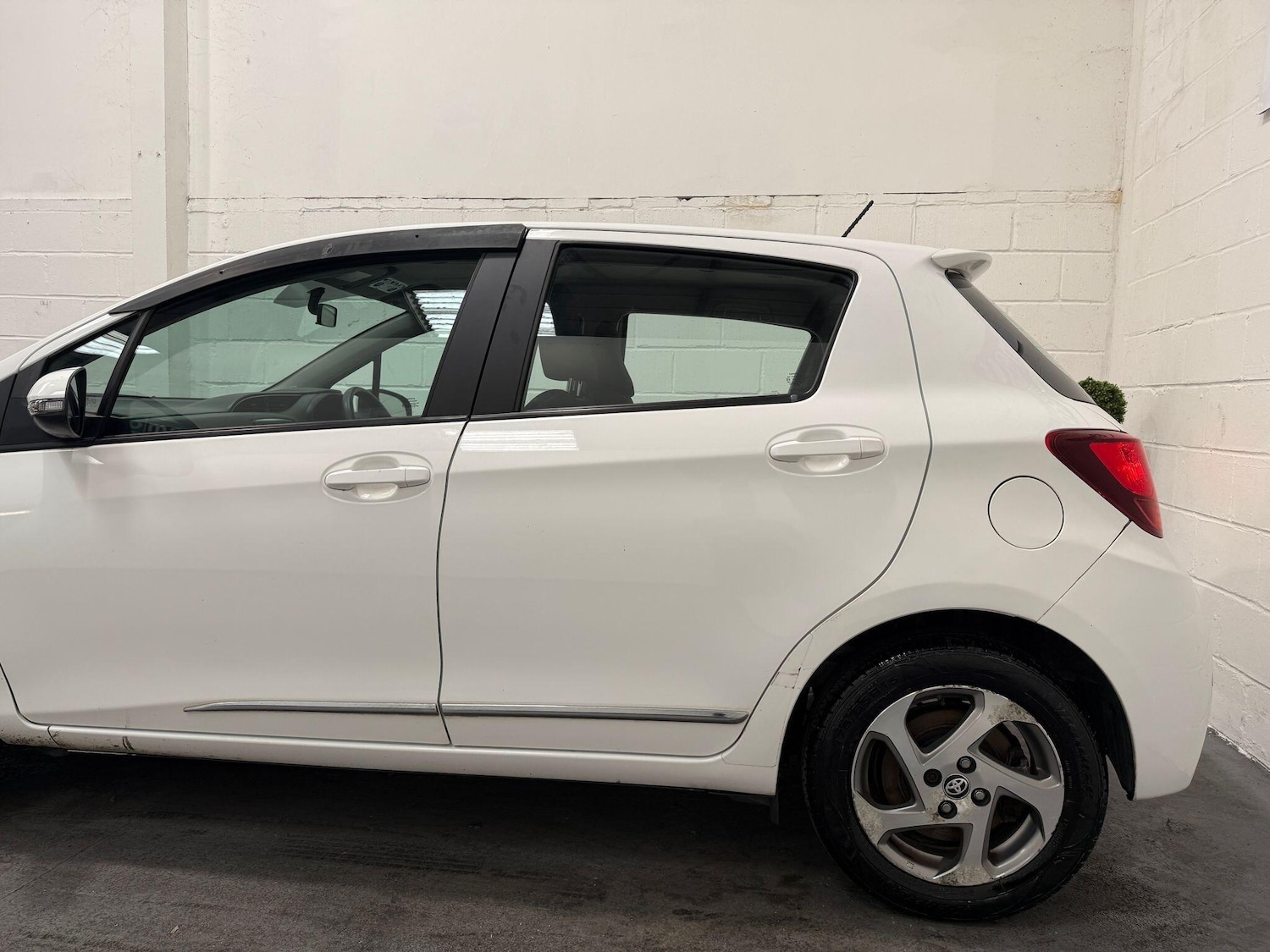 Used Toyota Yaris 2015 for sale - 76167539: Photo 13