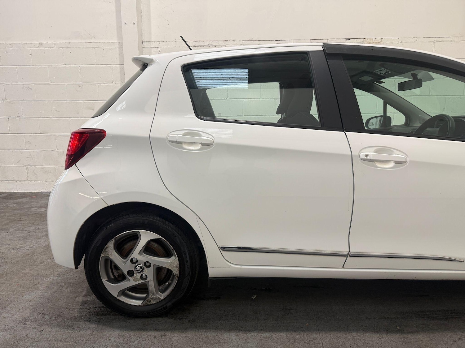 Used Toyota Yaris 2015 for sale - 76167539: Photo 22