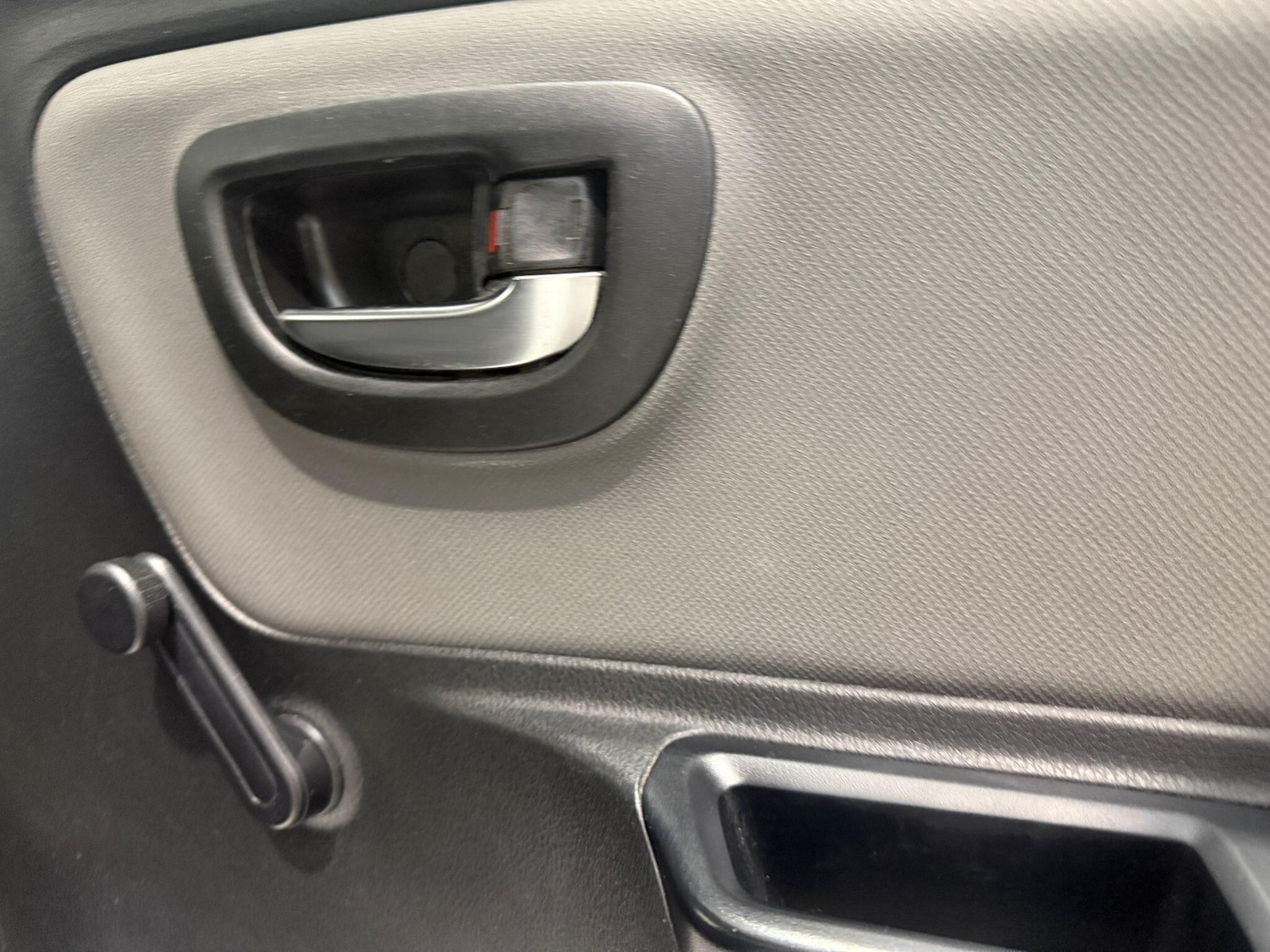 Used Toyota Yaris 2015 for sale - 76167539: Photo 32