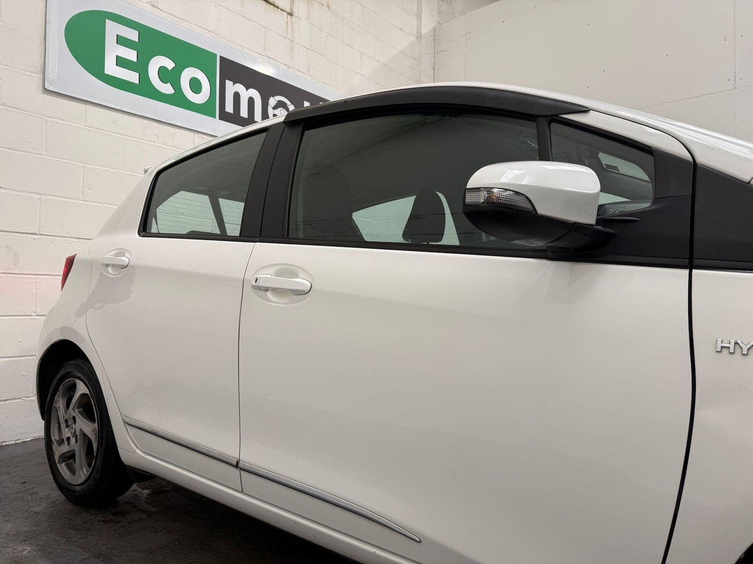 Used Toyota Yaris 2015 for sale - 76167539: Photo 4