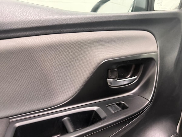 Used Toyota Yaris 2015 for sale - 76167539: Photo 45