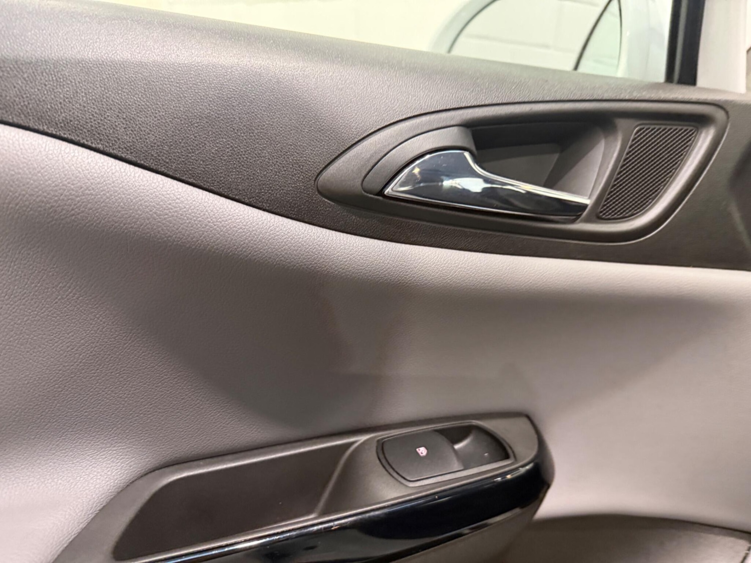 Used Vauxhall Corsa 2015 for sale - 76759620: Photo 30