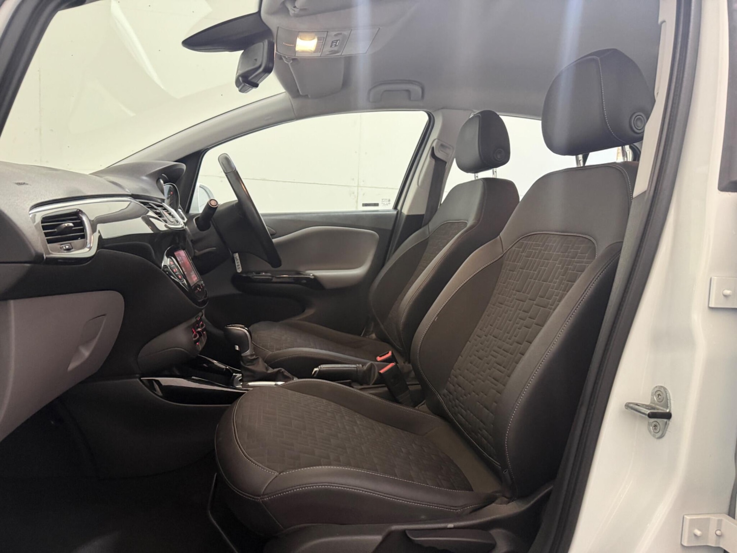 Used Vauxhall Corsa 2015 for sale - 76759620: Photo 34