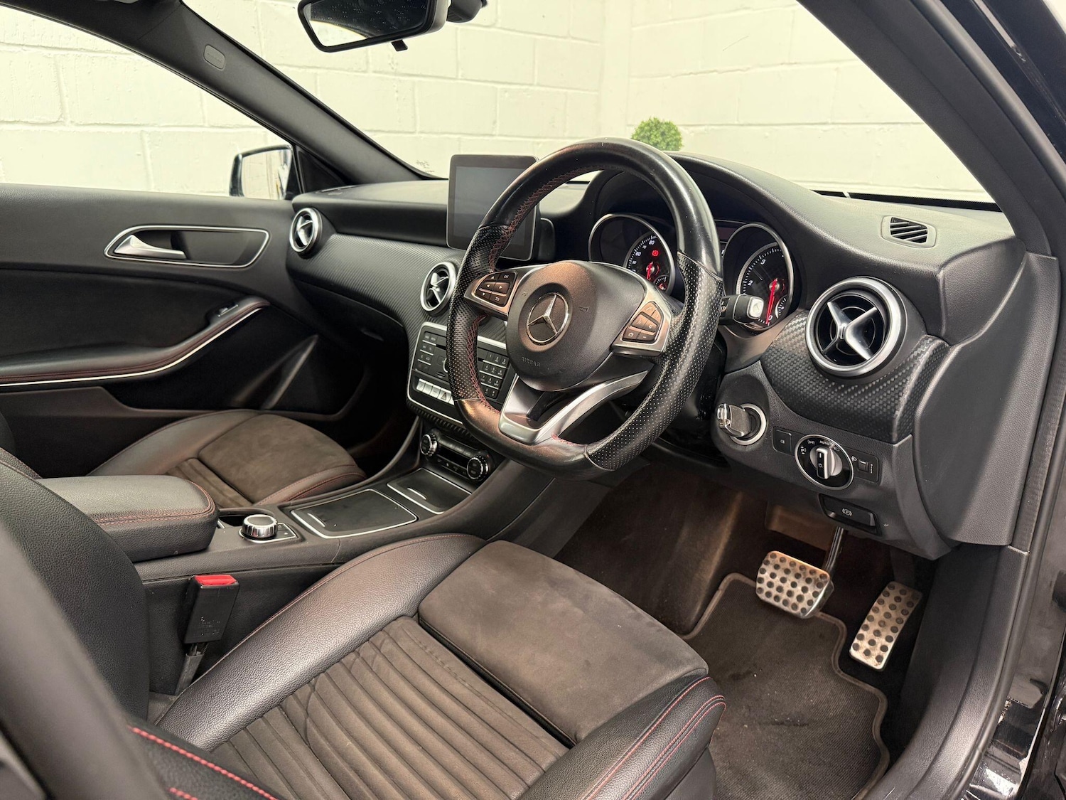 Used Mercedes-Benz A-Class 2017 for sale - 77376732: Photo 21