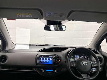 Used Toyota Yaris 2018 for sale - 78541901: Photo