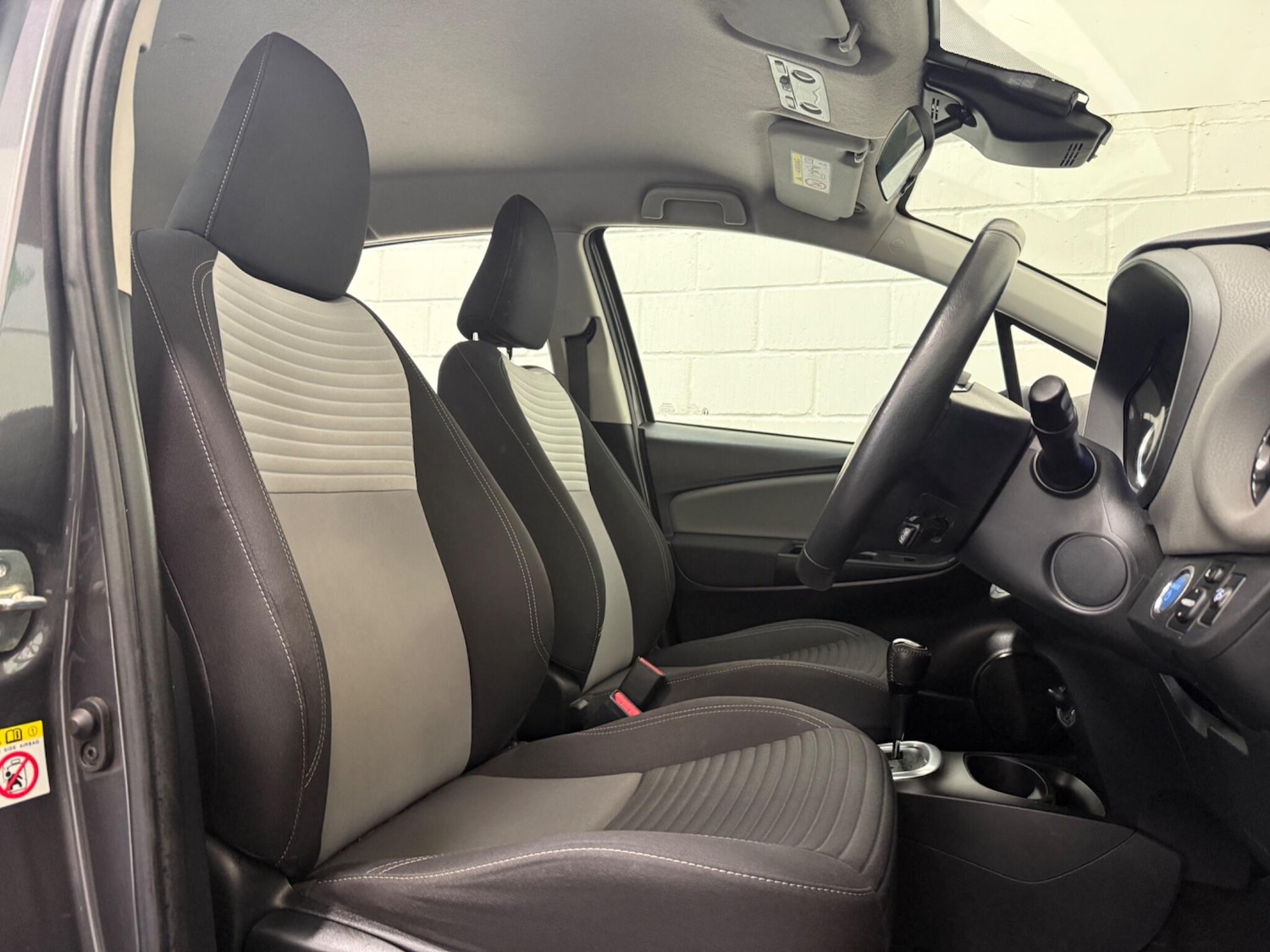 Used Toyota Yaris 2018 for sale - 76953290: Photo 18