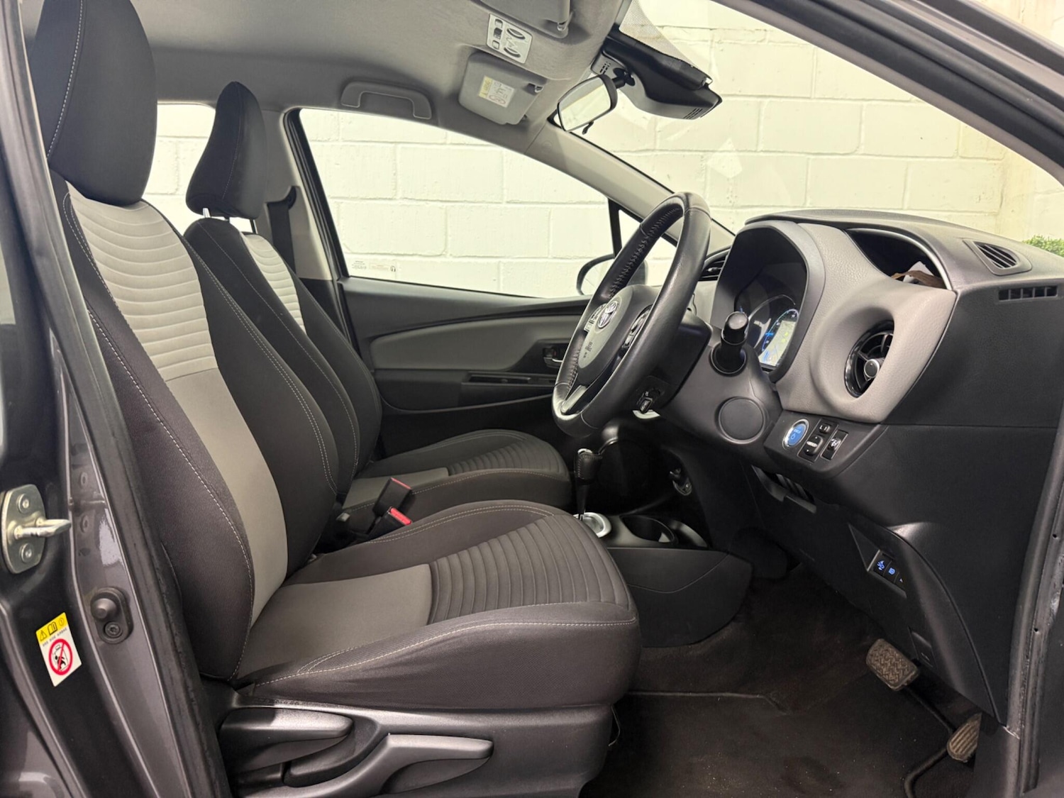 Used Toyota Yaris 2018 for sale - 76953290: Photo 20