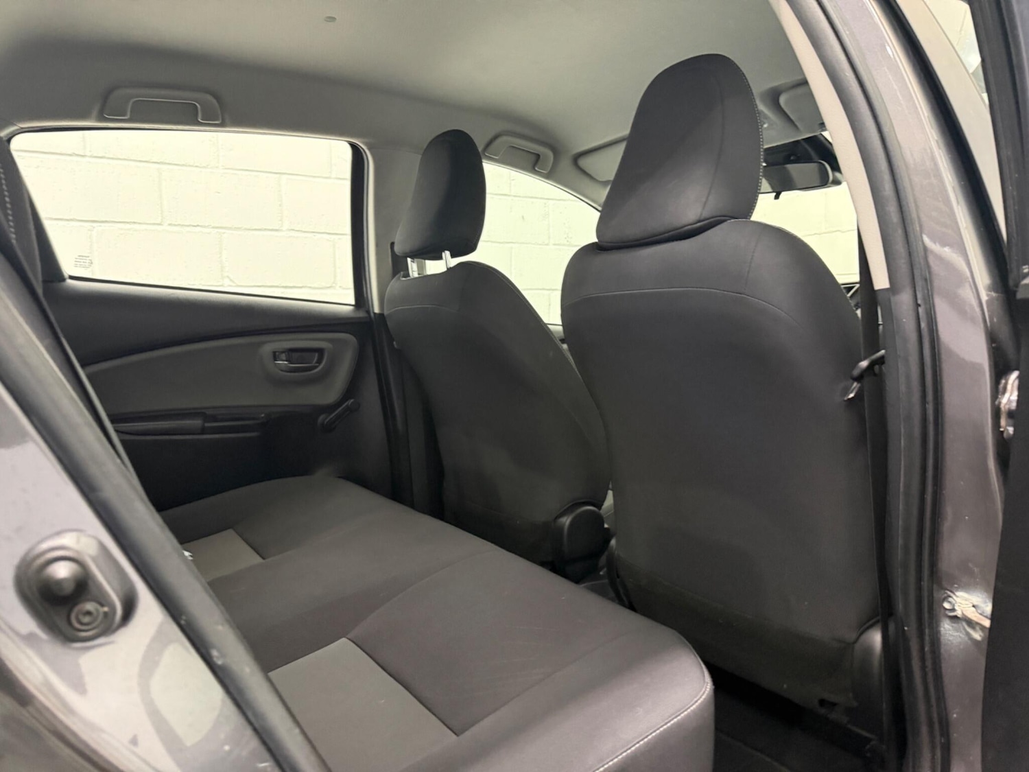 Used Toyota Yaris 2018 for sale - 76953290: Photo 23