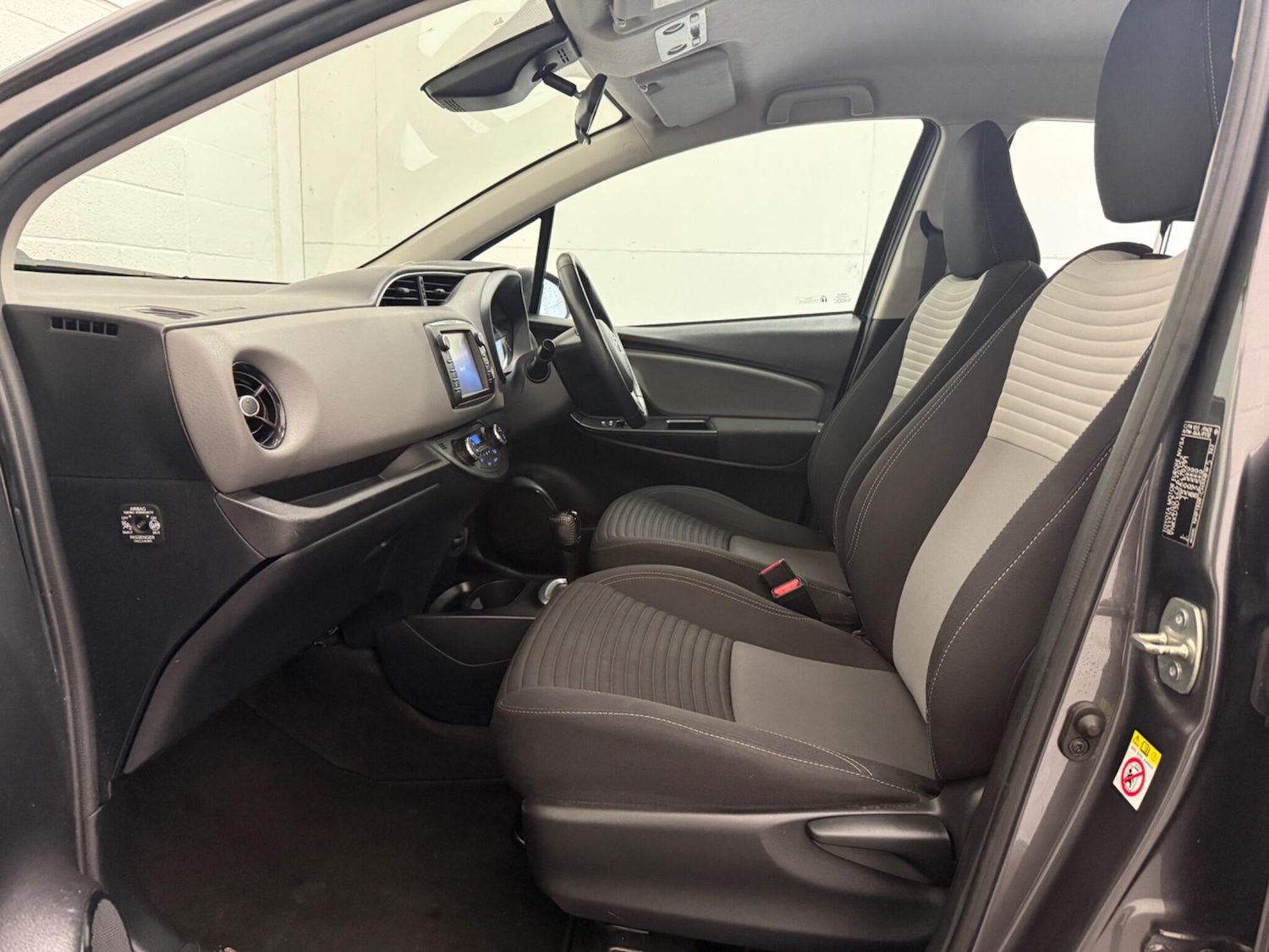 Used Toyota Yaris 2018 for sale - 76953290: Photo 35