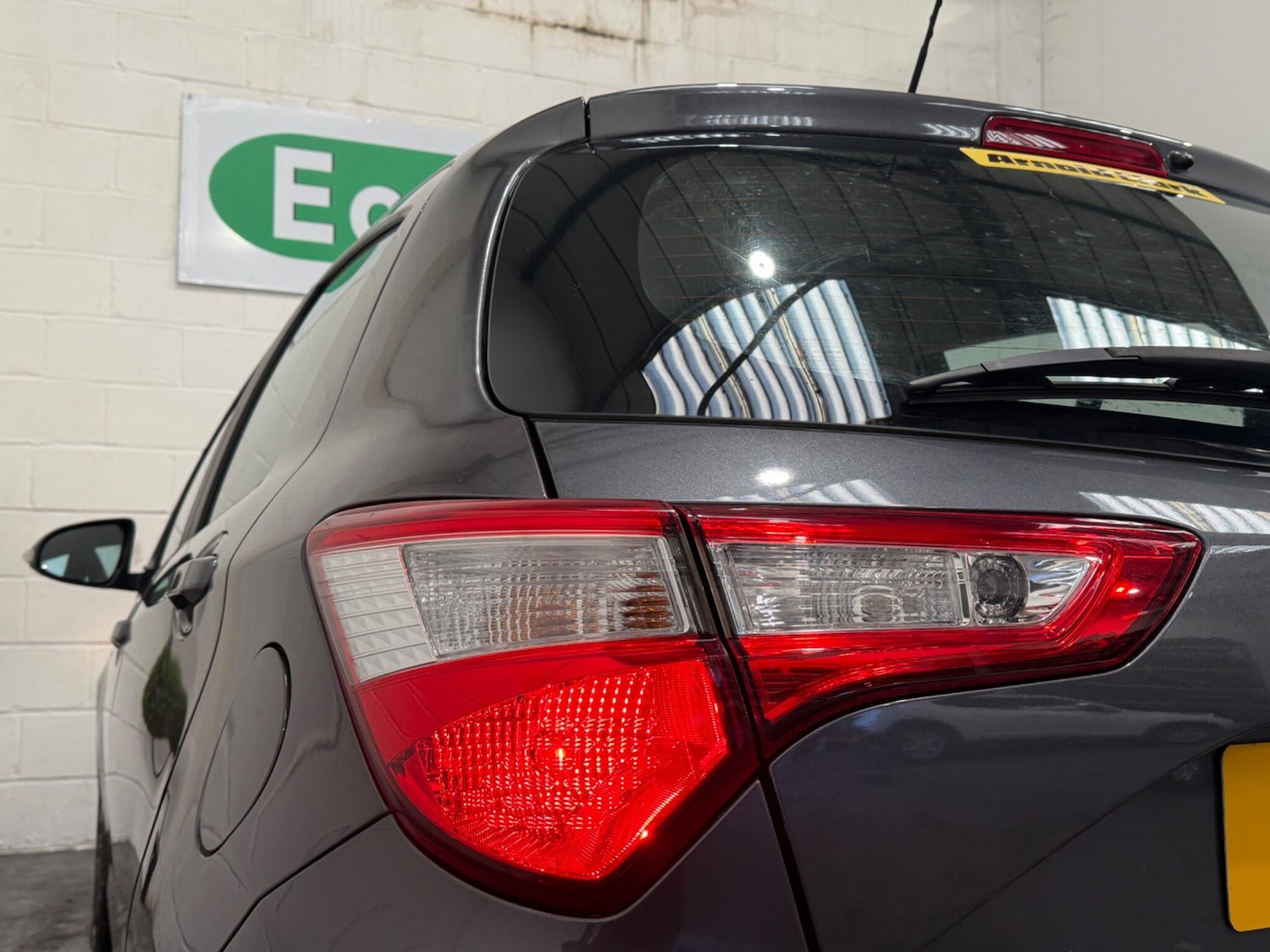 Used Toyota Yaris 2018 for sale - 76953290: Photo 39