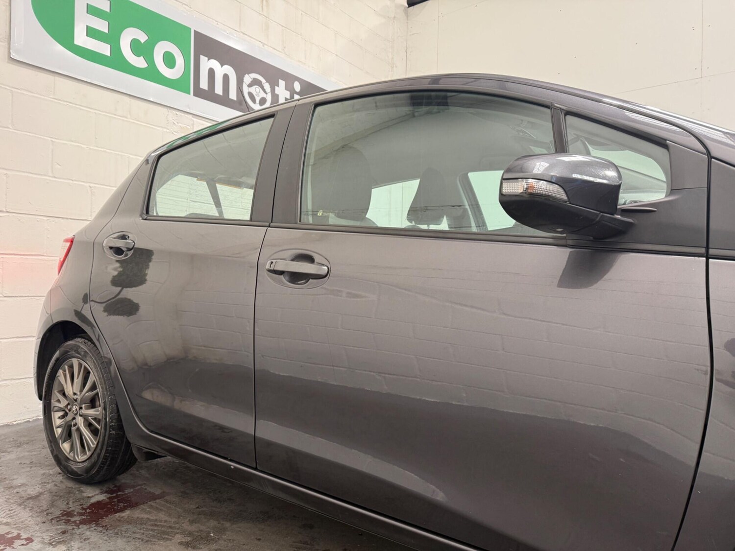 Used Toyota Yaris 2018 for sale - 76953290: Photo 44