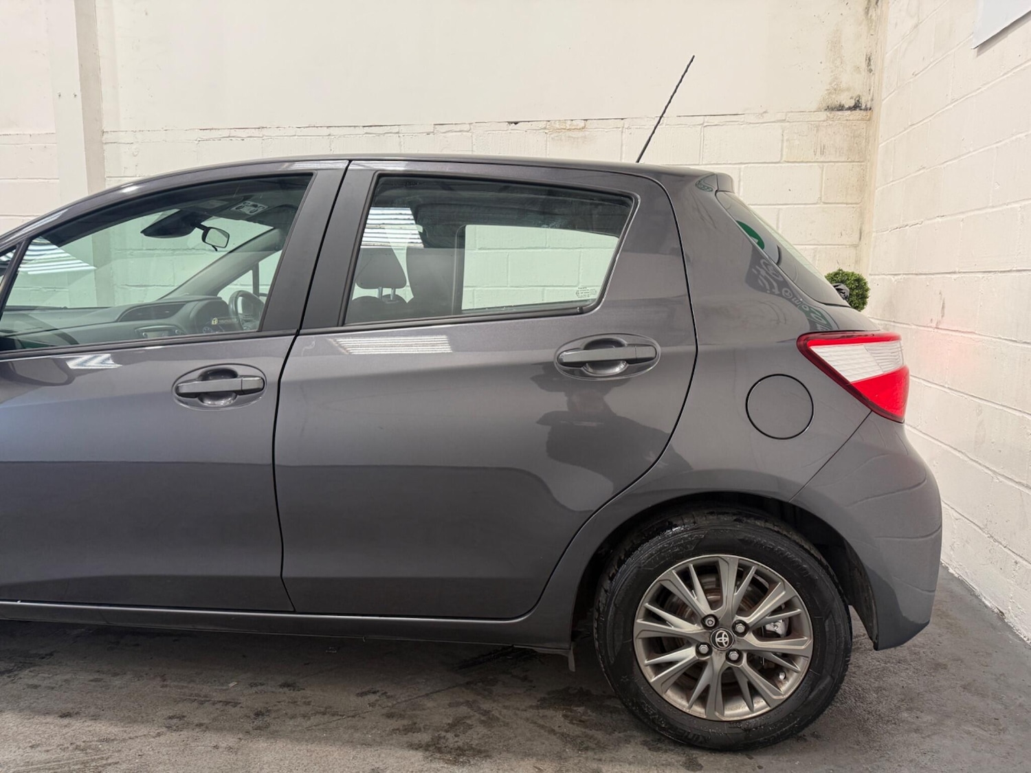 Used Toyota Yaris 2018 for sale - 76953290: Photo 6