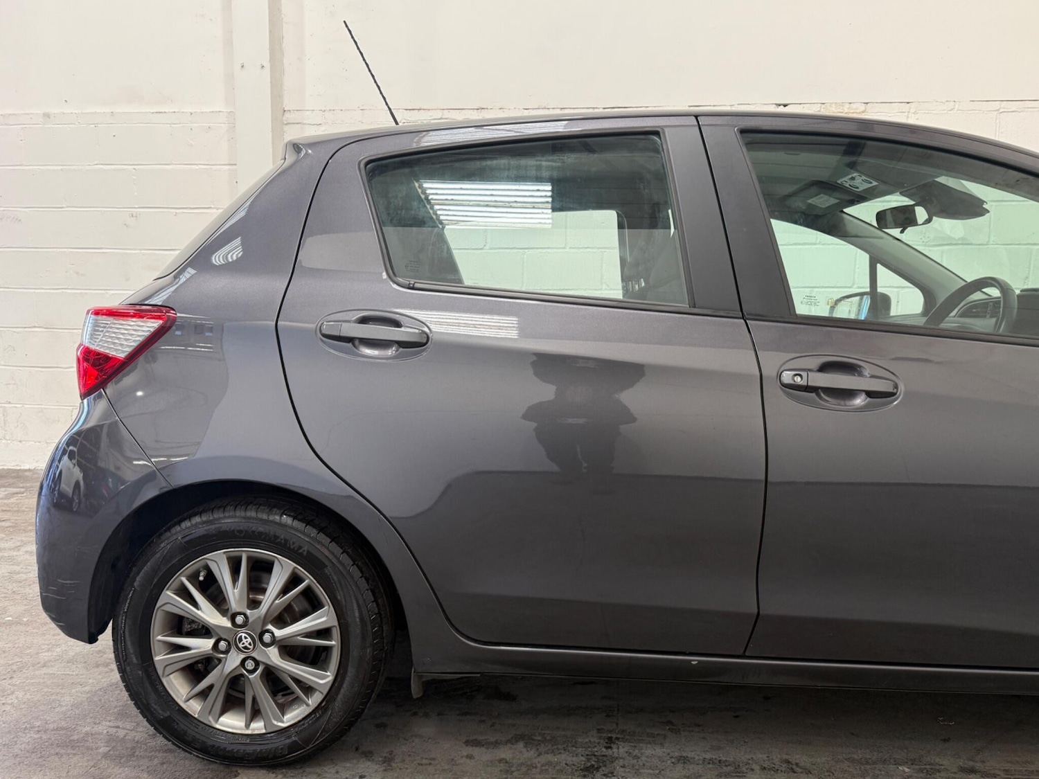 Used Toyota Yaris 2018 for sale - 76953290: Photo 8