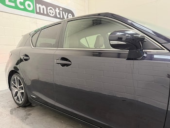Used Lexus CT 2014 for sale - 75809082: Photo
