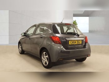 Used Toyota Yaris 2014 for sale - 79596333: Photo
