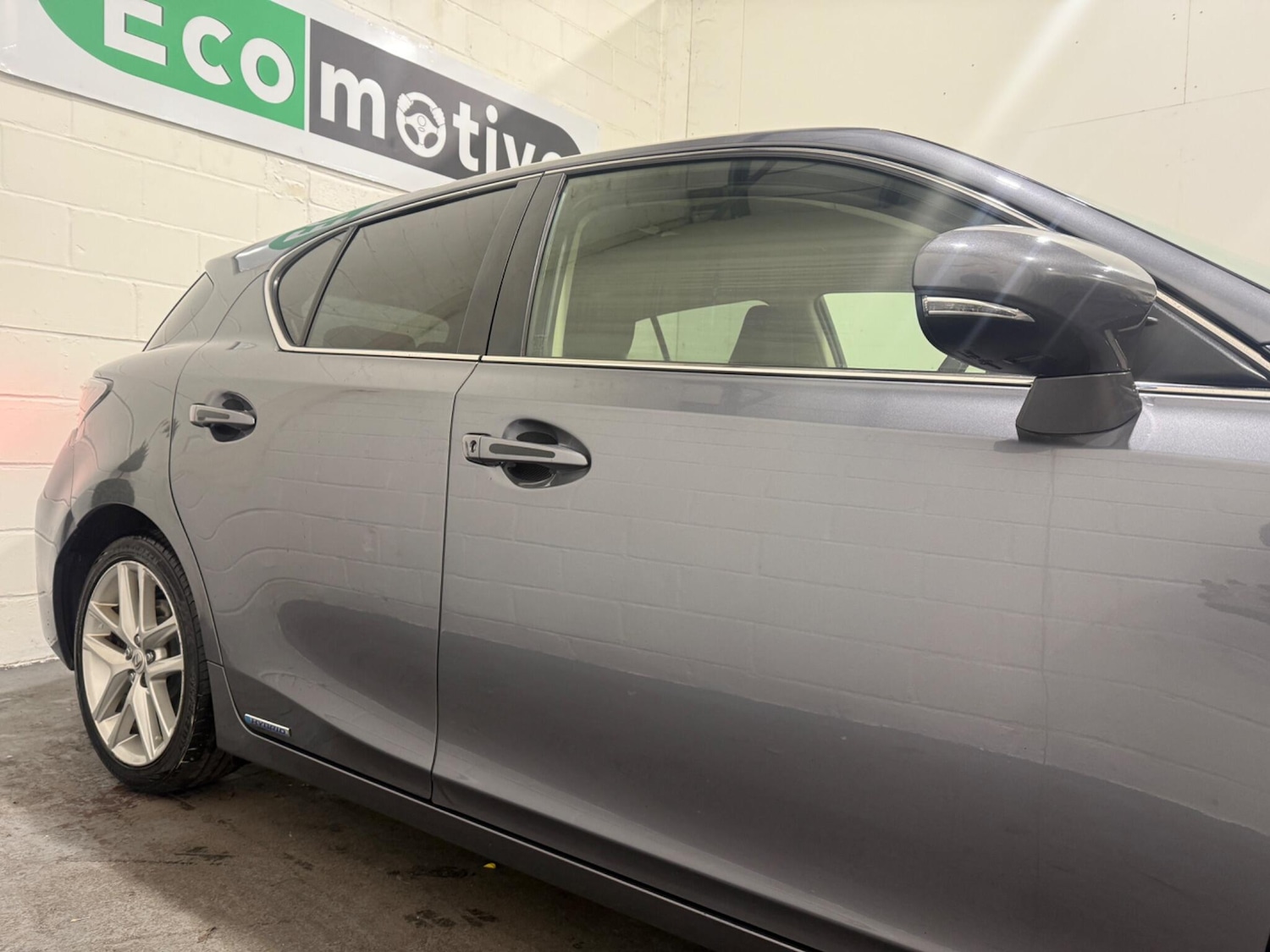 Used Lexus CT 2015 for sale - 77550228: Photo 4