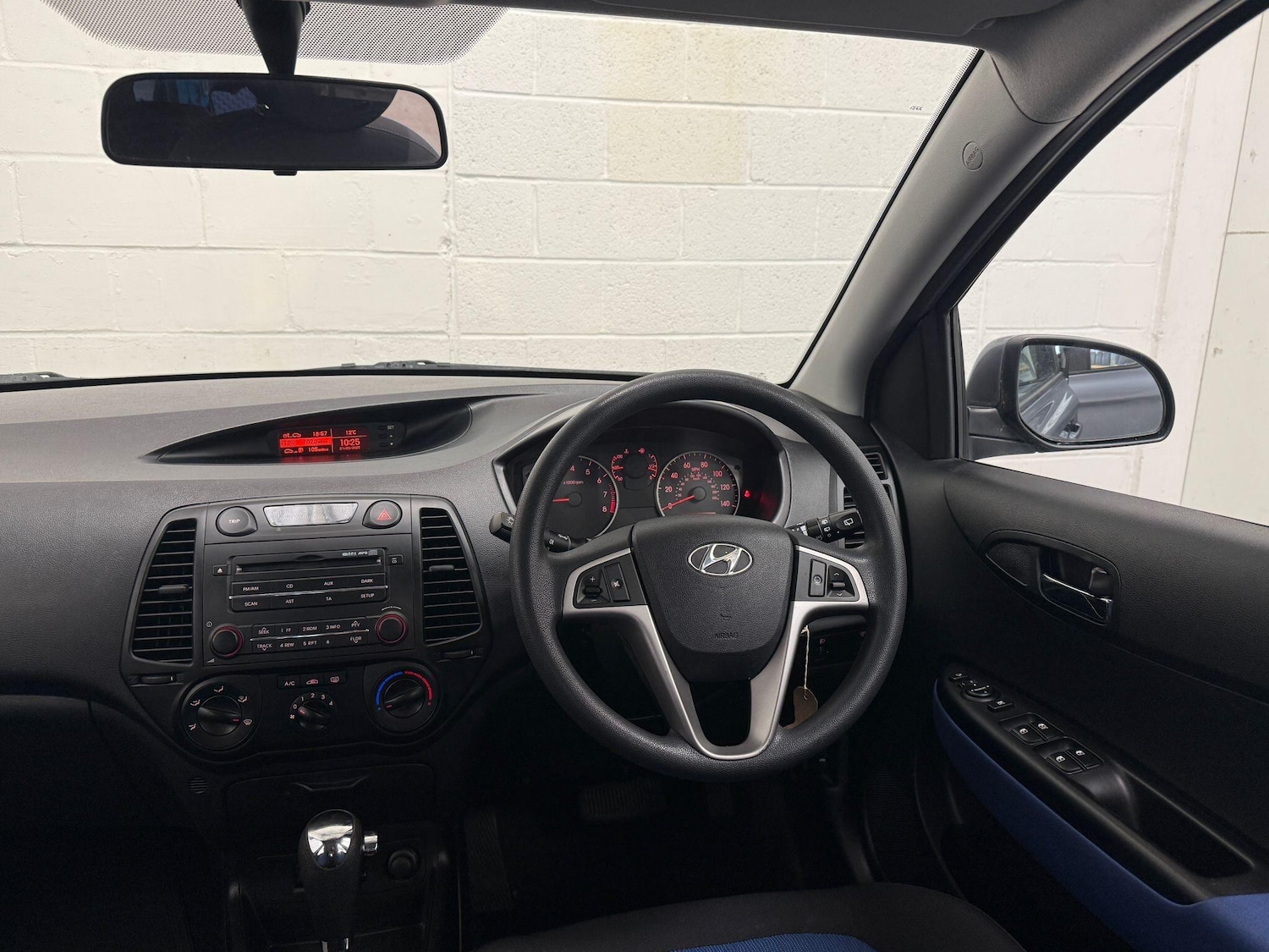Used Hyundai i20 2009 for sale - 76020652: Photo 38