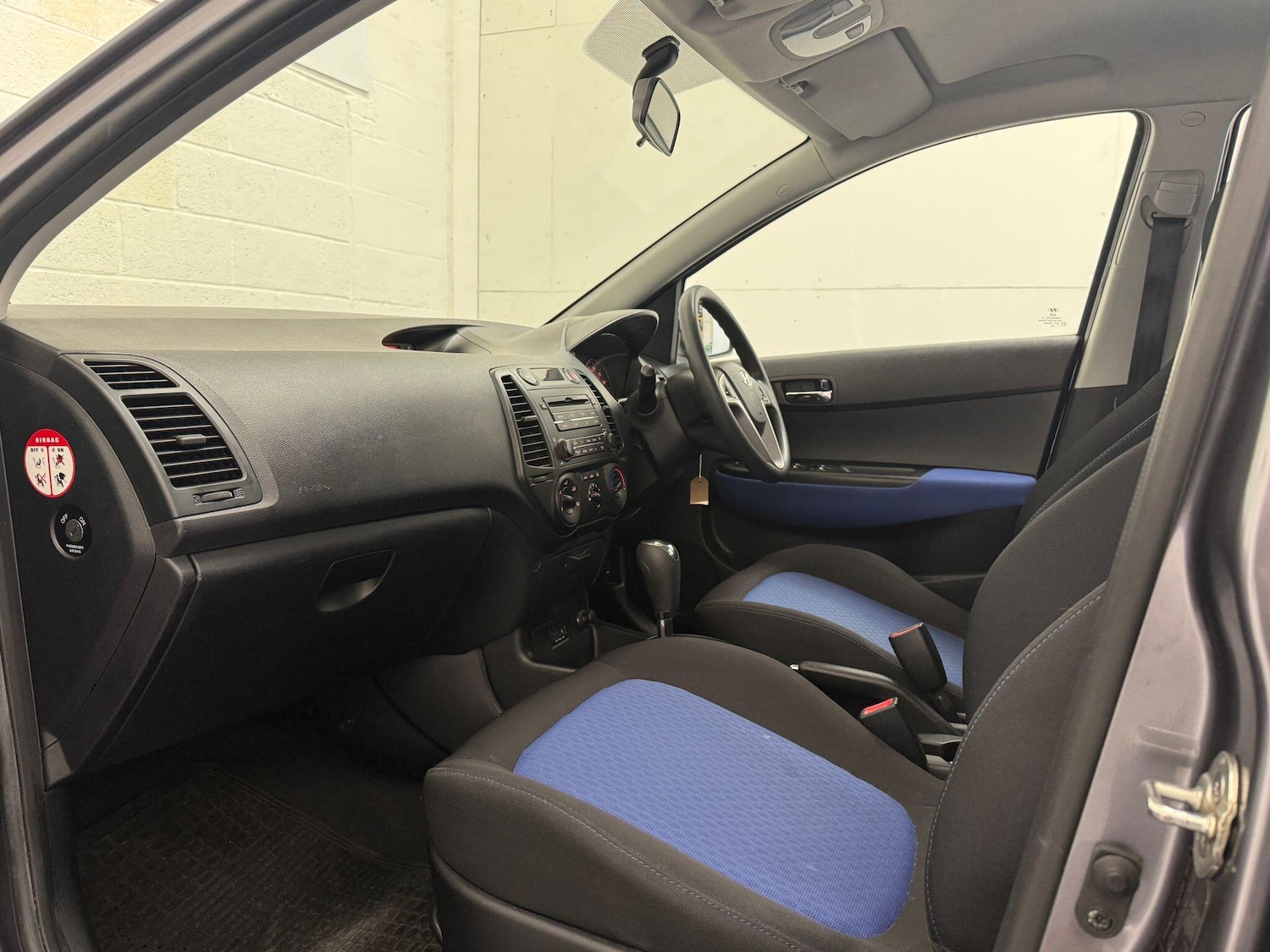 Used Hyundai i20 2009 for sale - 76020652: Photo 44