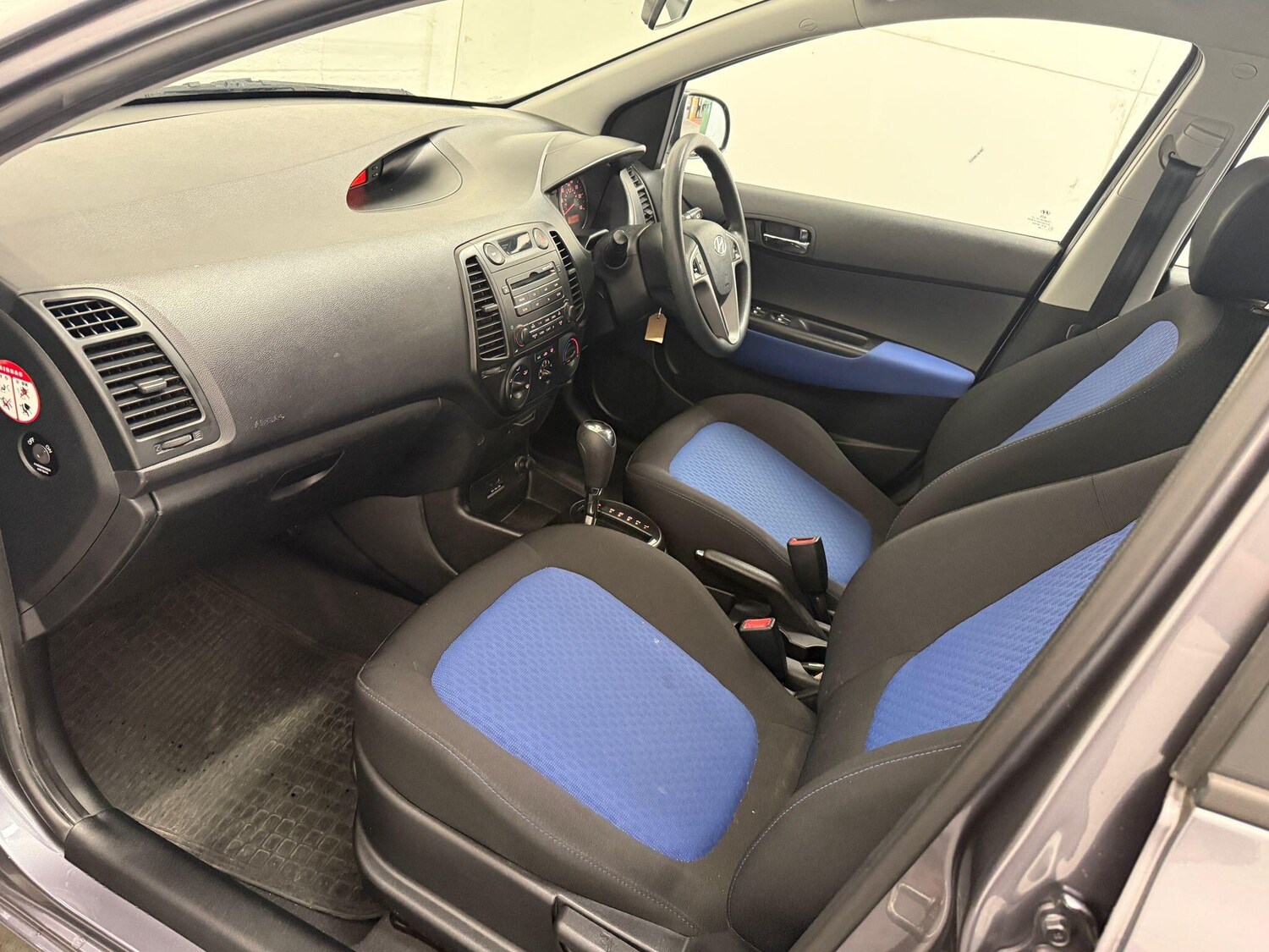 Used Hyundai i20 2009 for sale - 76020652: Photo 46