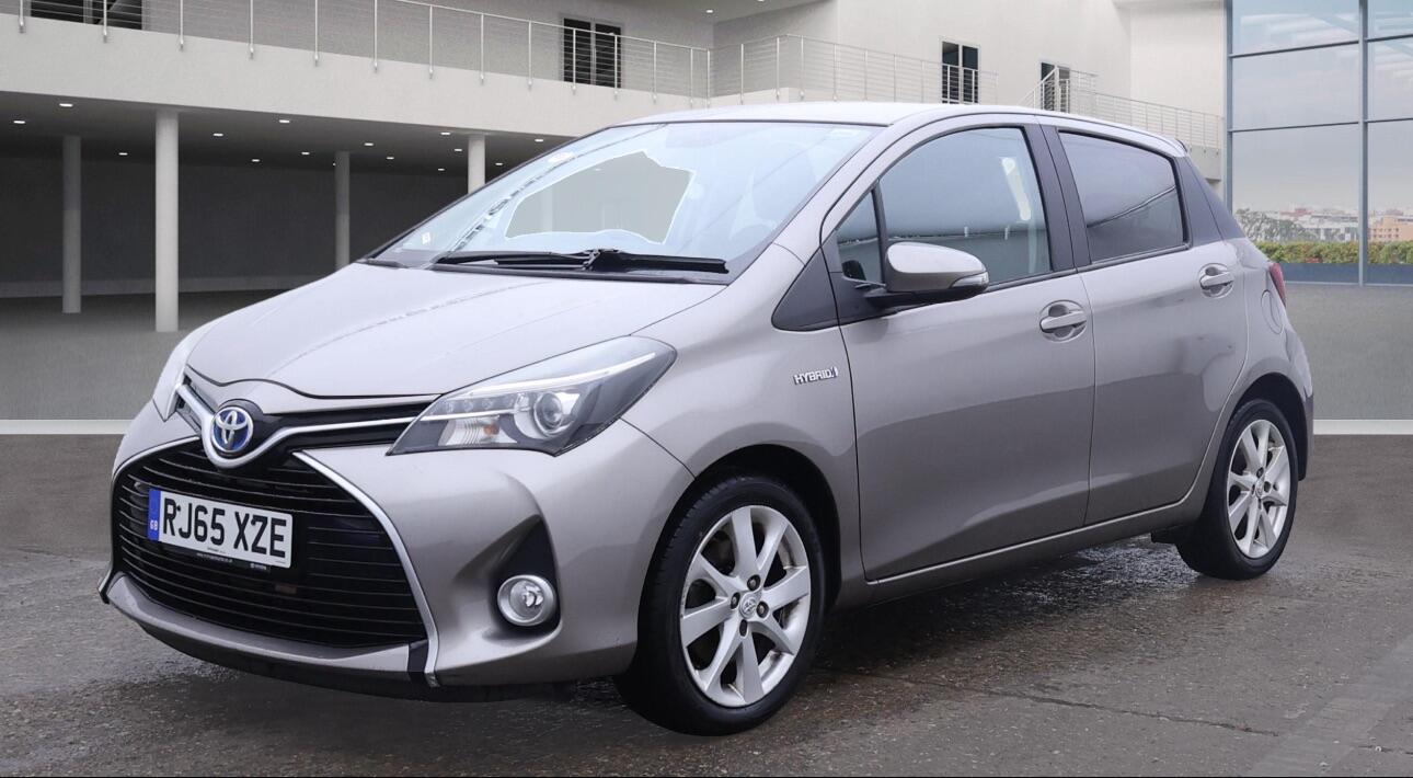 Used Toyota Yaris 2015 for sale - 76484730: Photo 2