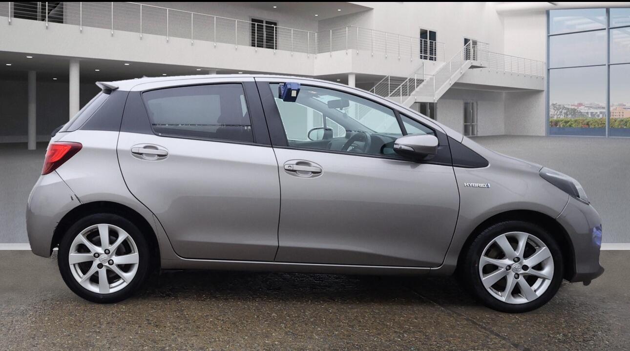 Used Toyota Yaris 2015 for sale - 76484730: Photo 3