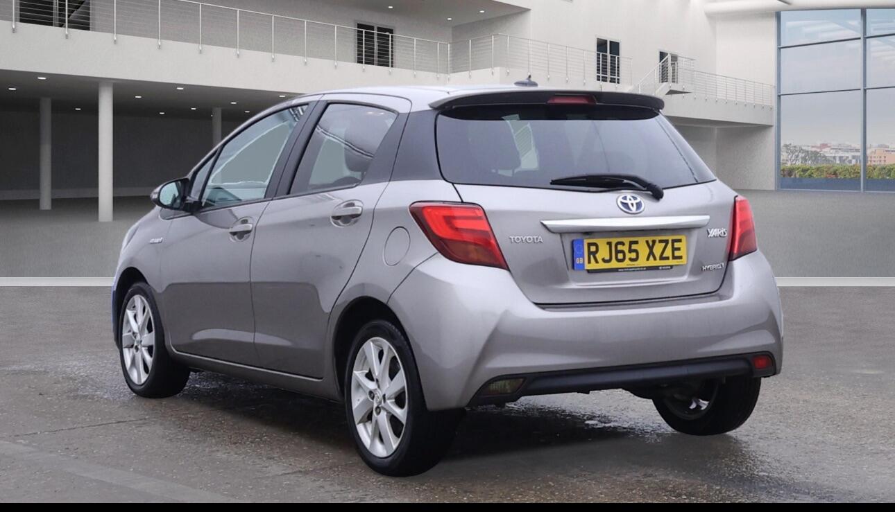 Used Toyota Yaris 2015 for sale - 76484730: Photo 5