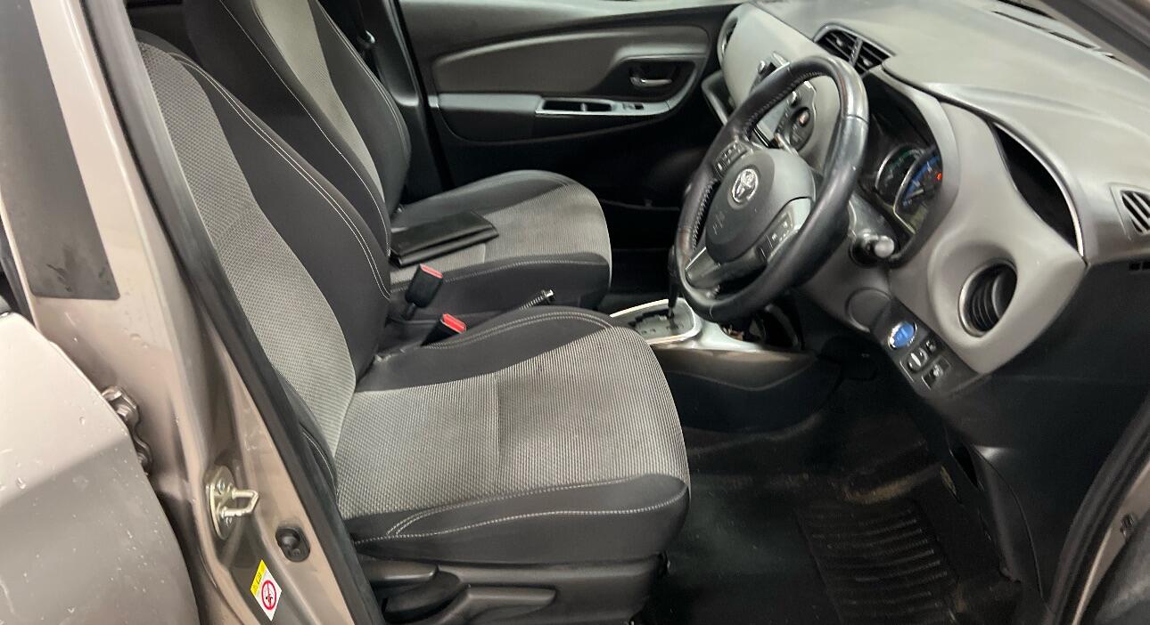 Used Toyota Yaris 2015 for sale - 76484730: Photo 7