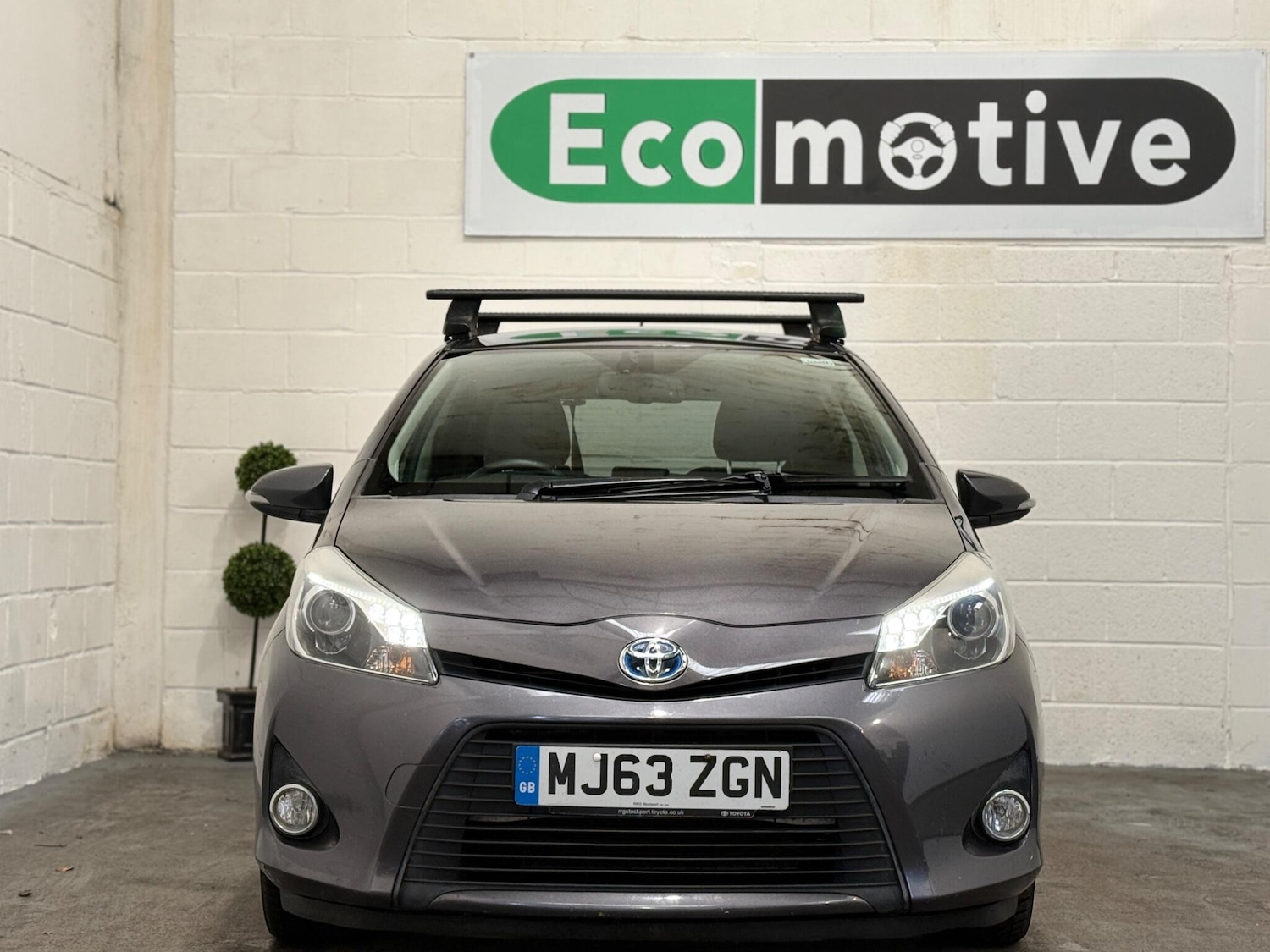 Used Toyota Yaris 2013 for sale - 77101911: Photo 2