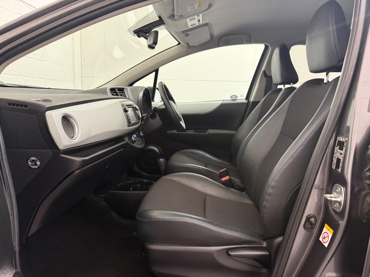 Used Toyota Yaris 2013 for sale - 77101911: Photo 30