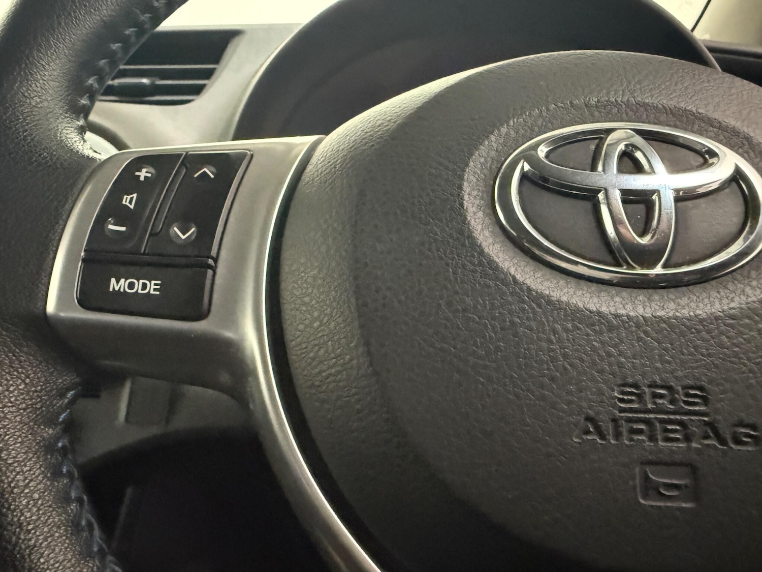 Used Toyota Yaris 2013 for sale - 77101911: Photo 47