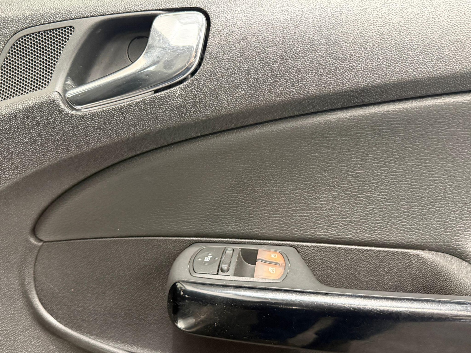 Used Vauxhall Corsa 2013 for sale - 76987825: Photo 31