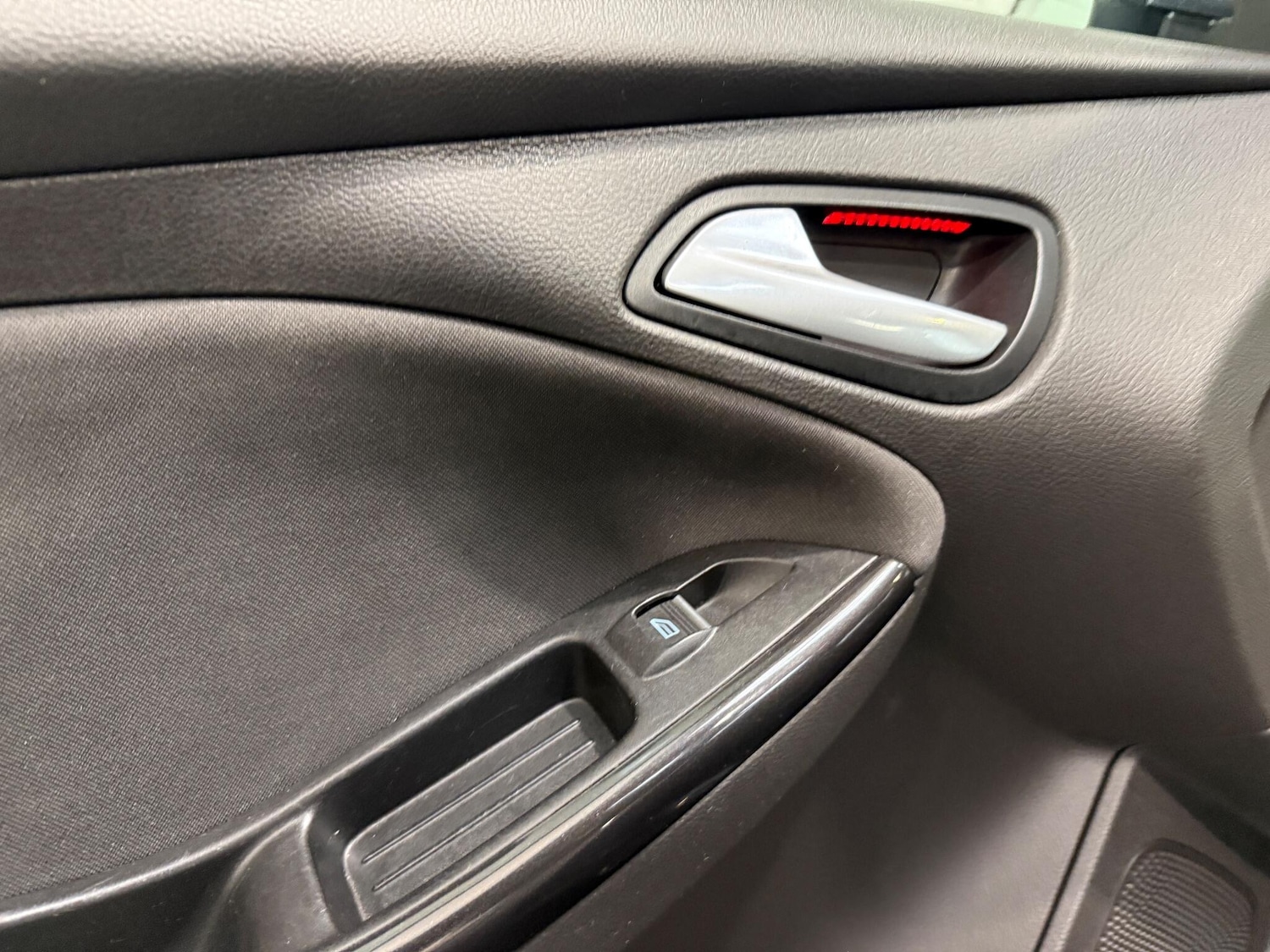 Used Ford Focus 2017 for sale - 76527711: Photo 34