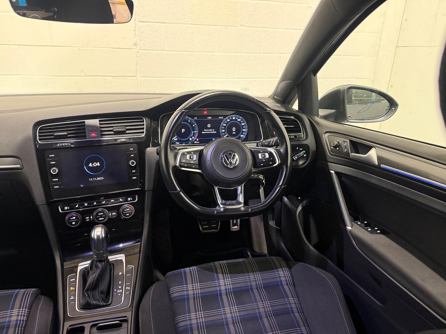 Used Volkswagen Golf 2017 for sale - 76538569: Photo 16